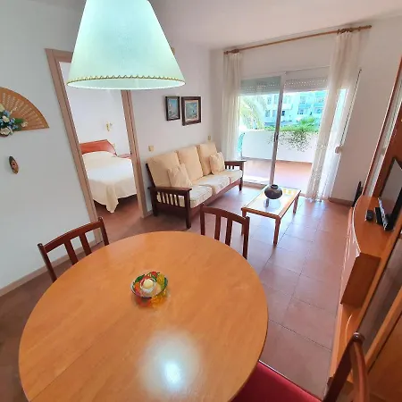 Royal Marine Deluxe Apartment *
