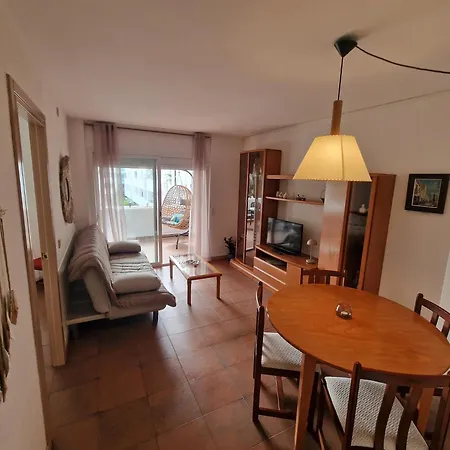 Royal Marine Deluxe. Apartament Roses